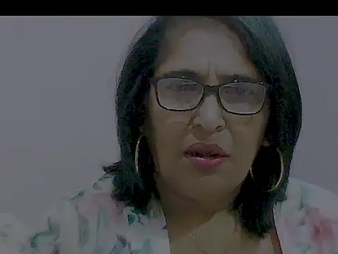Snapshot of sexy69hotmum chatting on December 25, 2024, 2:23 pm sexy69hotmum online show from December 25, 2024, 2:23 pm