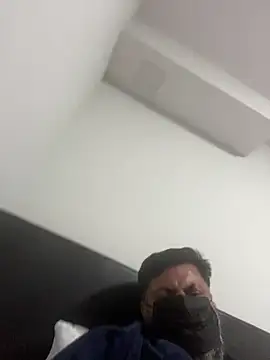 Snapshot of drain-my-balls chatting on February 9, 2026, 4:44 pm drain-my-balls online show from February 9, 2026, 4:44 pm