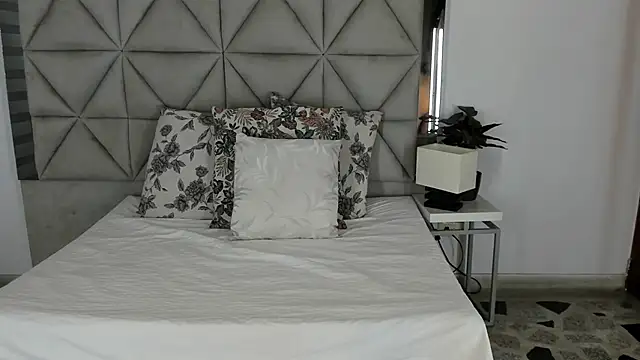 nina pons online show from September 29, 2025, 11:20 pm