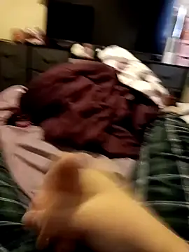 Snapshot of guy454518 chatting on February 21, 2026, 2:29 pm guy454518 online show from February 21, 2026, 2:29 pm