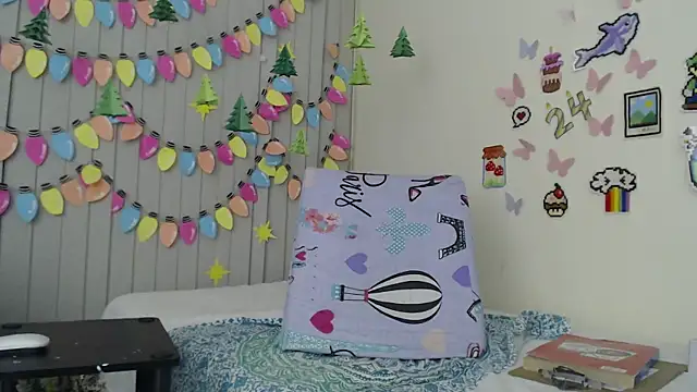 Snapshot of reaLISStic chatting on December 9, 2024, 11:45 pm reaLISStic online show from December 9, 2024, 11:45 pm