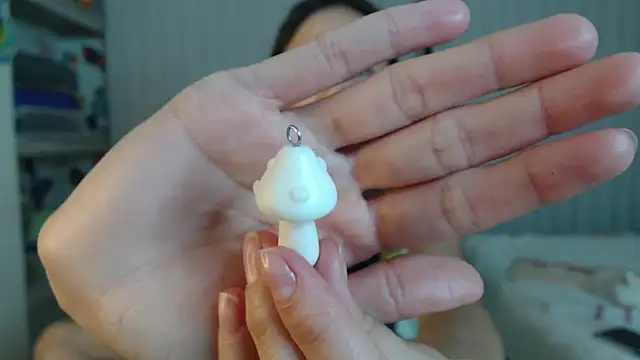 Snapshot of reaLISStic chatting on January 3, 2025, 11:12 pm reaLISStic online show from January 3, 2025, 11:12 pm