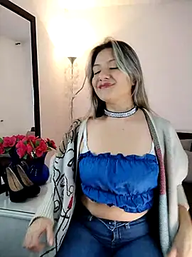 valeriahunter1 online show from October 9, 2025, 10:19 pm