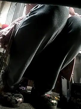 SmokeShow686 online show from March 3, 2025, 12:48 pm