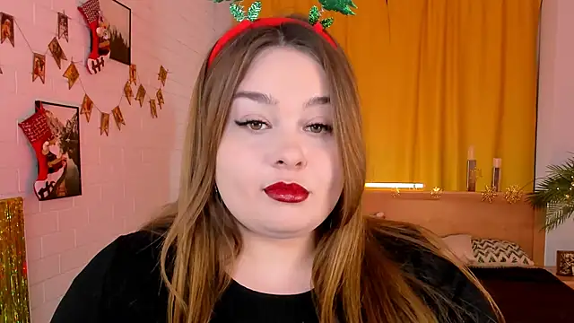 Snapshot of KimberlyMaran chatting on December 17, 2024, 12:33 pm KimberlyMaran online show from December 17, 2024, 12:33 pm