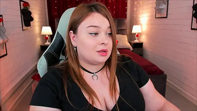 Snapshot of KimberlyMaran chatting on February 18, 2025, 3:32 pm KimberlyMaran online show from February 18, 2025, 3:32 pm