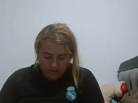 Snapshot of KIARAMARSHALLWELLZ chatting on February 3, 2025, 11:15 pm KIARAMARSHALLWELLZ online show from February 3, 2025, 11:15 pm