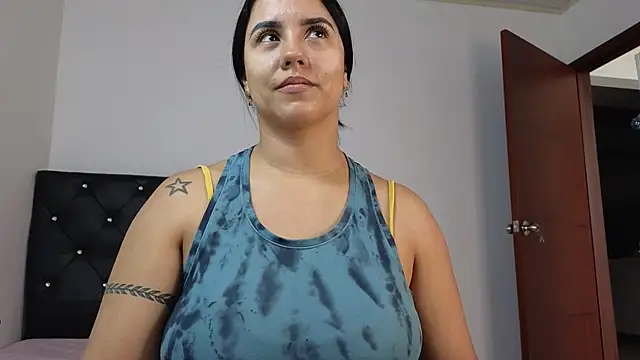 tatiana big ass boobs online show from December 19, 2025, 4:03 pm