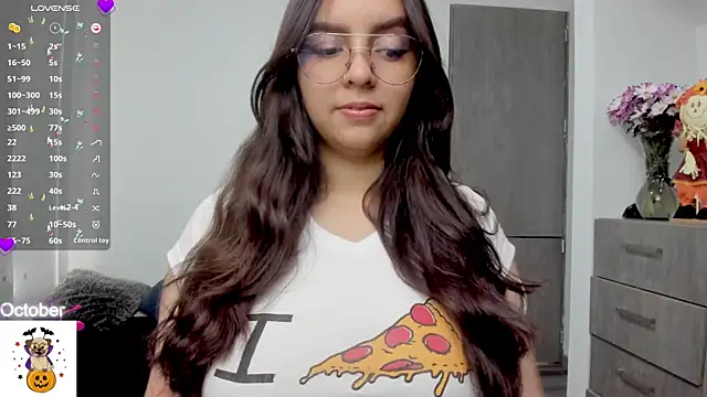 Valery7rose  online show from October 16, 2025, 2:29 pm