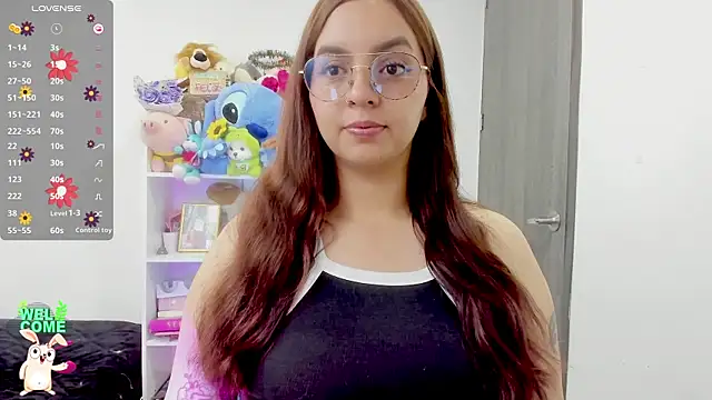 Valery7rose  online show from May 18, 2026, 2:23 pm
