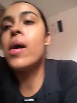 JuanaSimons online show from February 1, 2026, 6:50 pm