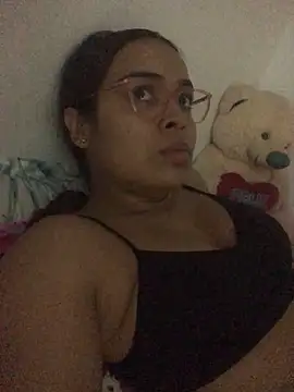 JuanaSimons online show from March 29, 2026, 1:49 am