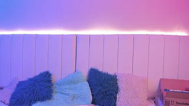 CAMILLEN PETTID online show from October 15, 2025, 11:16 pm