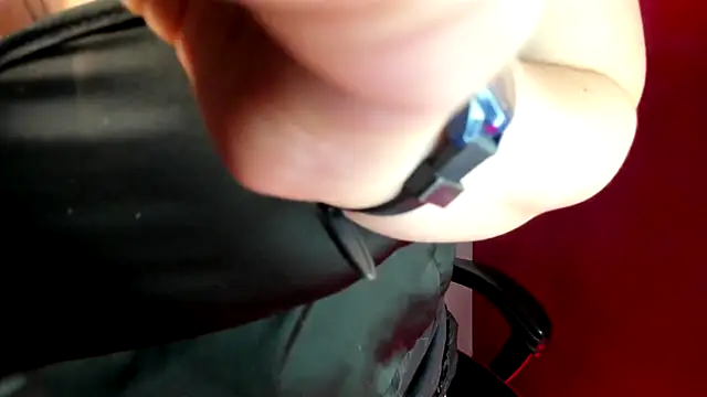 Andrefoxx  online show from October 27, 2025, 4:05 am