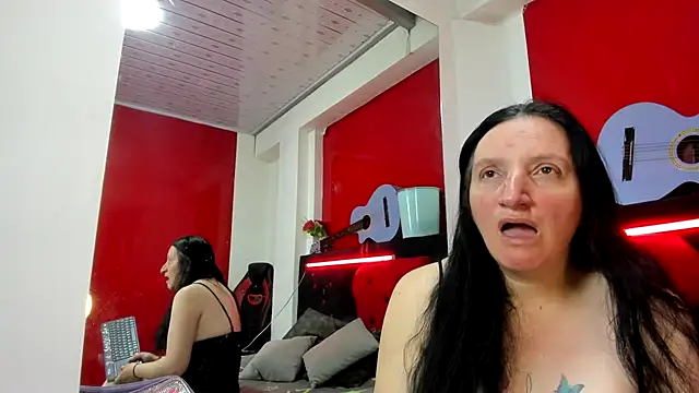 Andrefoxx  online show from November 12, 2025, 3:18 am