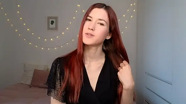 Snapshot of AliciaNewell chatting on April 26, 2026, 7:28 am AliciaNewell online show from April 26, 2026, 7:28 am