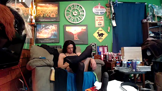Snapshot of Brooke-lynn chatting on February 13, 2025, 8:59 am Brooke-lynn online show from February 13, 2025, 8:59 am