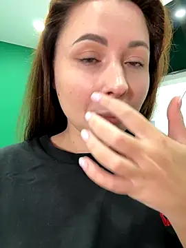 dreams4u online show from October 12, 2025, 9:19 am