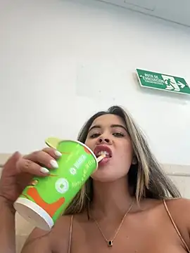 Emilia Bakerr online show from July 11, 2026, 7:38 pm