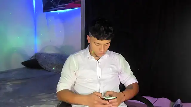 Dominic Biker   online show from December 12, 2024, 4:04 am