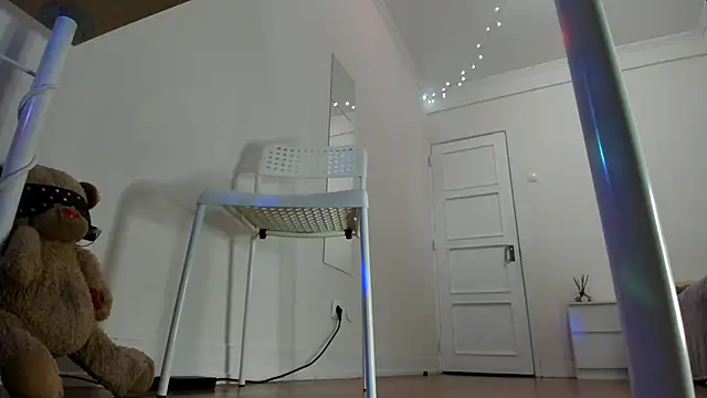 wow-mistress online show from November 22, 2025, 7:57 pm