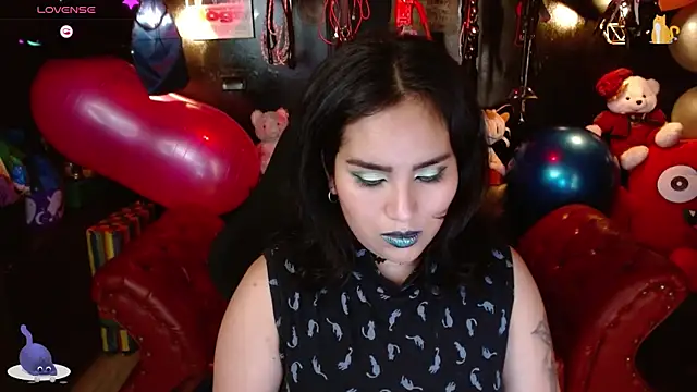 kureiji hentaii online show from November 17, 2025, 9:31 pm