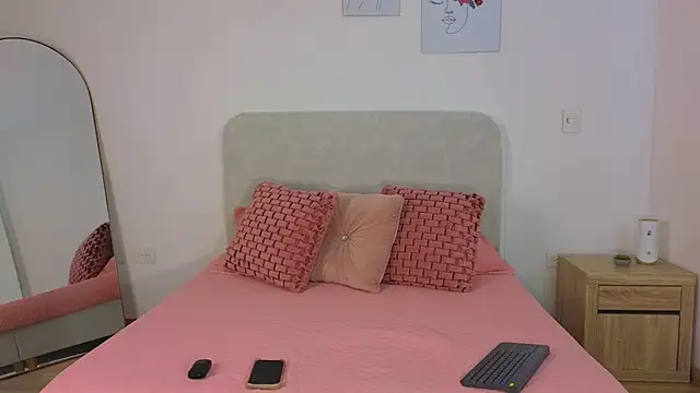 KristennBlue online show from January 14, 2026, 6:13 pm