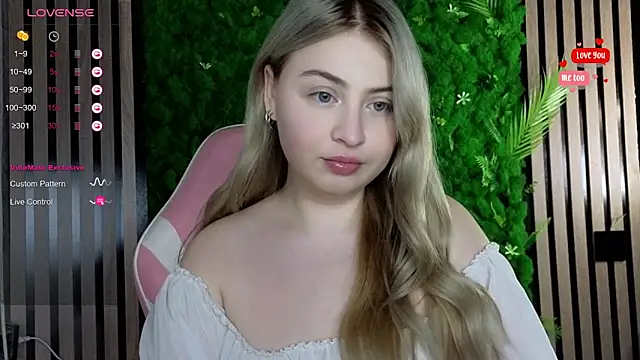 shy blondiee online show from October 26, 2025, 10:04 pm