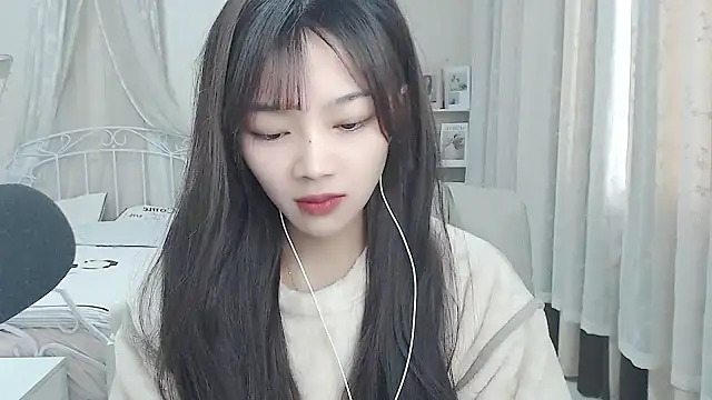 Jenny-Z online show from December 16, 2025, 2:27 am