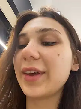 QuitieLia online show from January 10, 2025, 3:16 pm