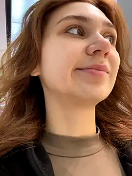 QuitieLia online show from October 31, 2025, 8:15 am