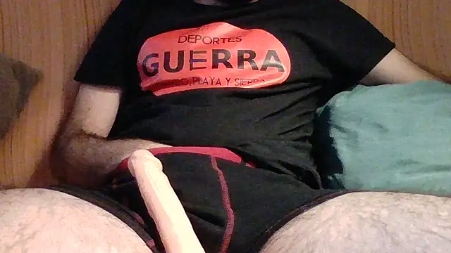 elpanamiguel25 online show from January 28, 2025, 12:11 pm