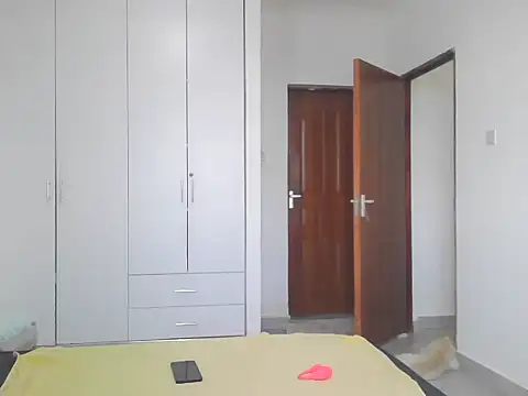 Snapshot of petiteebony_81 chatting on November 2, 2025, 6:16 am petiteebony 81 online show from November 2, 2025, 6:16 am