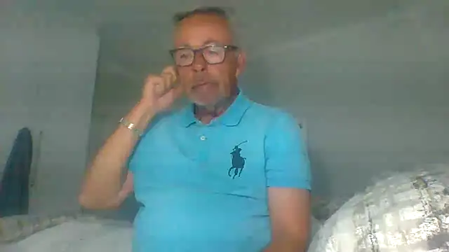 Snapshot of tuggy59 chatting on October 7, 2025, 5:04 am tuggy59 online show from October 7, 2025, 5:04 am