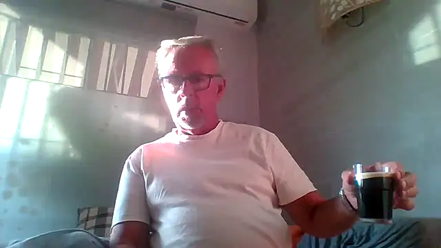 Snapshot of tuggy59 chatting on November 9, 2025, 7:28 am tuggy59 online show from November 9, 2025, 7:28 am