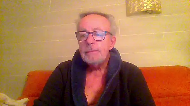 tuggy59 online show from February 5, 2026, 5:01 am