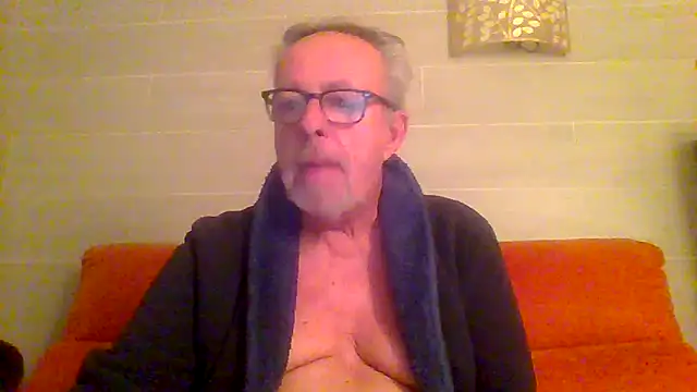 tuggy59 online show from February 9, 2026, 5:33 am