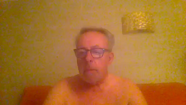 Snapshot of tuggy59 chatting on May 21, 2026, 4:08 am tuggy59 online show from May 21, 2026, 4:08 am
