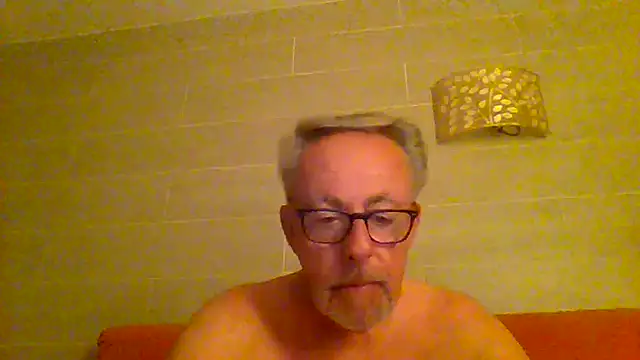 Snapshot of tuggy59 chatting on May 24, 2026, 4:28 am tuggy59 online show from May 24, 2026, 4:28 am