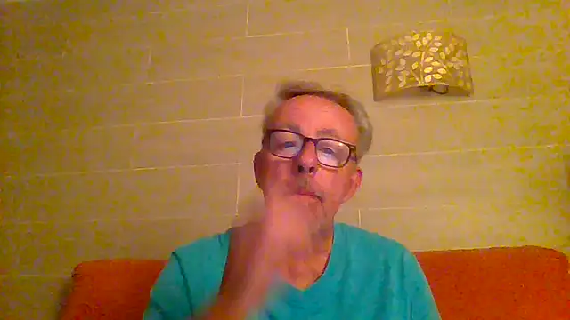 Snapshot of tuggy59 chatting on May 28, 2026, 3:59 am tuggy59 online show from May 28, 2026, 3:59 am