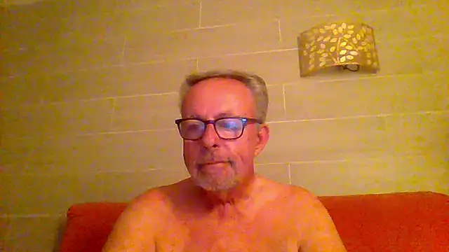 Snapshot of tuggy59 chatting on May 30, 2026, 4:09 am tuggy59 online show from May 30, 2026, 4:09 am