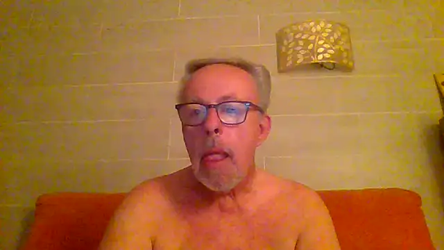 Snapshot of tuggy59 chatting on May 31, 2026, 3:47 am tuggy59 online show from May 31, 2026, 3:47 am