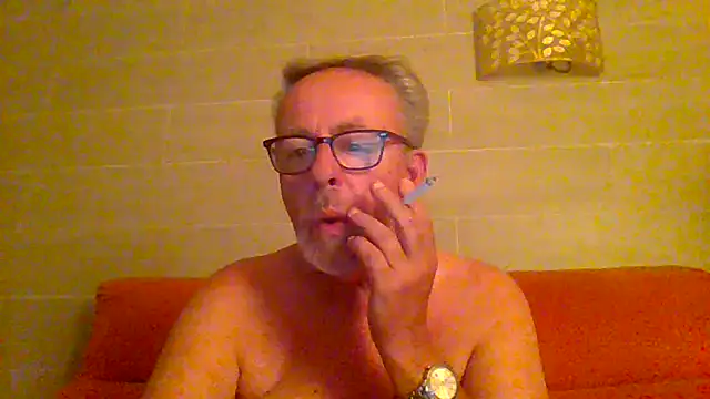Snapshot of tuggy59 chatting on June 20, 2026, 3:53 am tuggy59 online show from June 20, 2026, 3:53 am