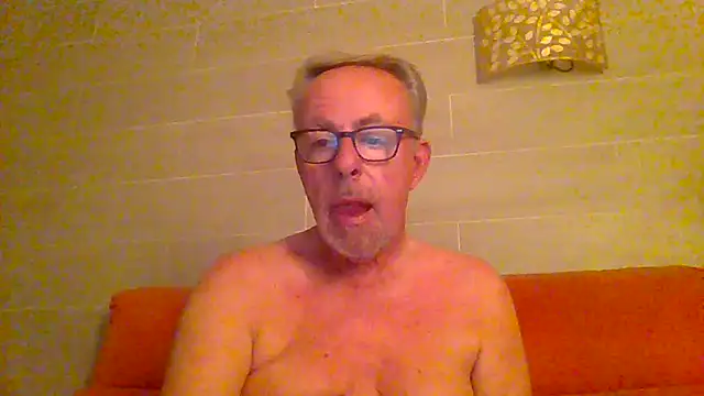 Snapshot of tuggy59 chatting on July 10, 2026, 4:50 am tuggy59 online show from July 10, 2026, 4:50 am