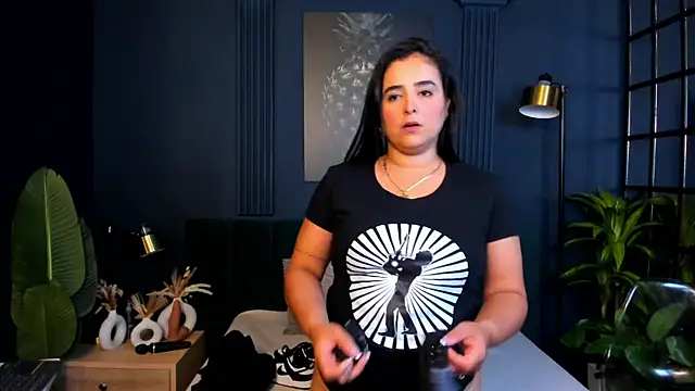 taylor bennet online show from February 5, 2025, 6:26 pm