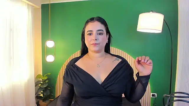 taylor bennet online show from November 11, 2025, 6:30 pm