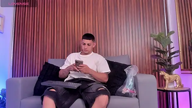 Alex cute77 online show from February 15, 2026, 12:25 pm