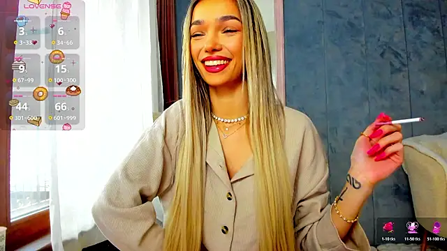 Snapshot of Sassy_Teen chatting on February 11, 2026, 8:41 am Sassy Teen online show from February 11, 2026, 8:41 am