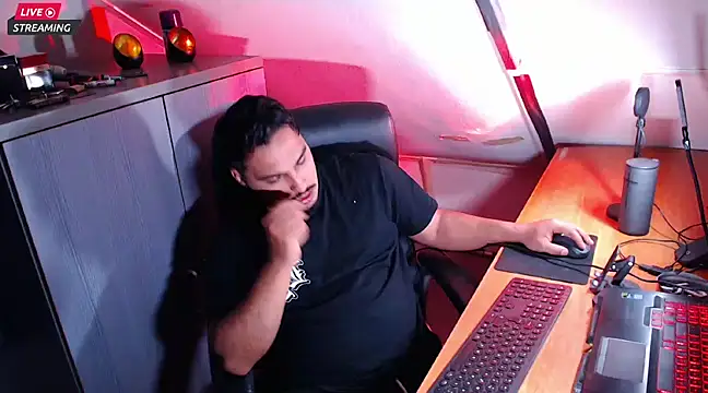 Snapshot of ZenoBaro1 chatting on February 13, 2025, 8:24 pm ZenoBaro1 online show from February 13, 2025, 8:24 pm