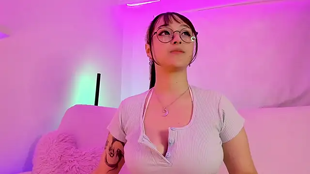 Gloomydoll online show from September 11, 2025, 7:03 pm